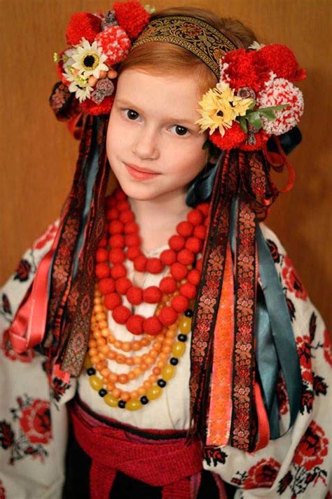 ukrayna yöresel kıyafetleri
